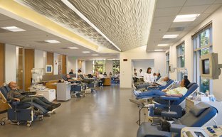 imgs/rotate/d_SoM_BloodCenter_Donation.jpg
